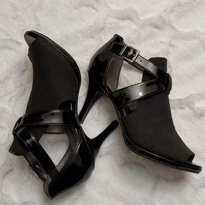 Life Stride Black Peep Toe Memory foam Heels 3"